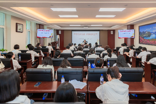 严守党规党纪  永葆清风正气   ——省妇联举行党纪学习教育专题党课